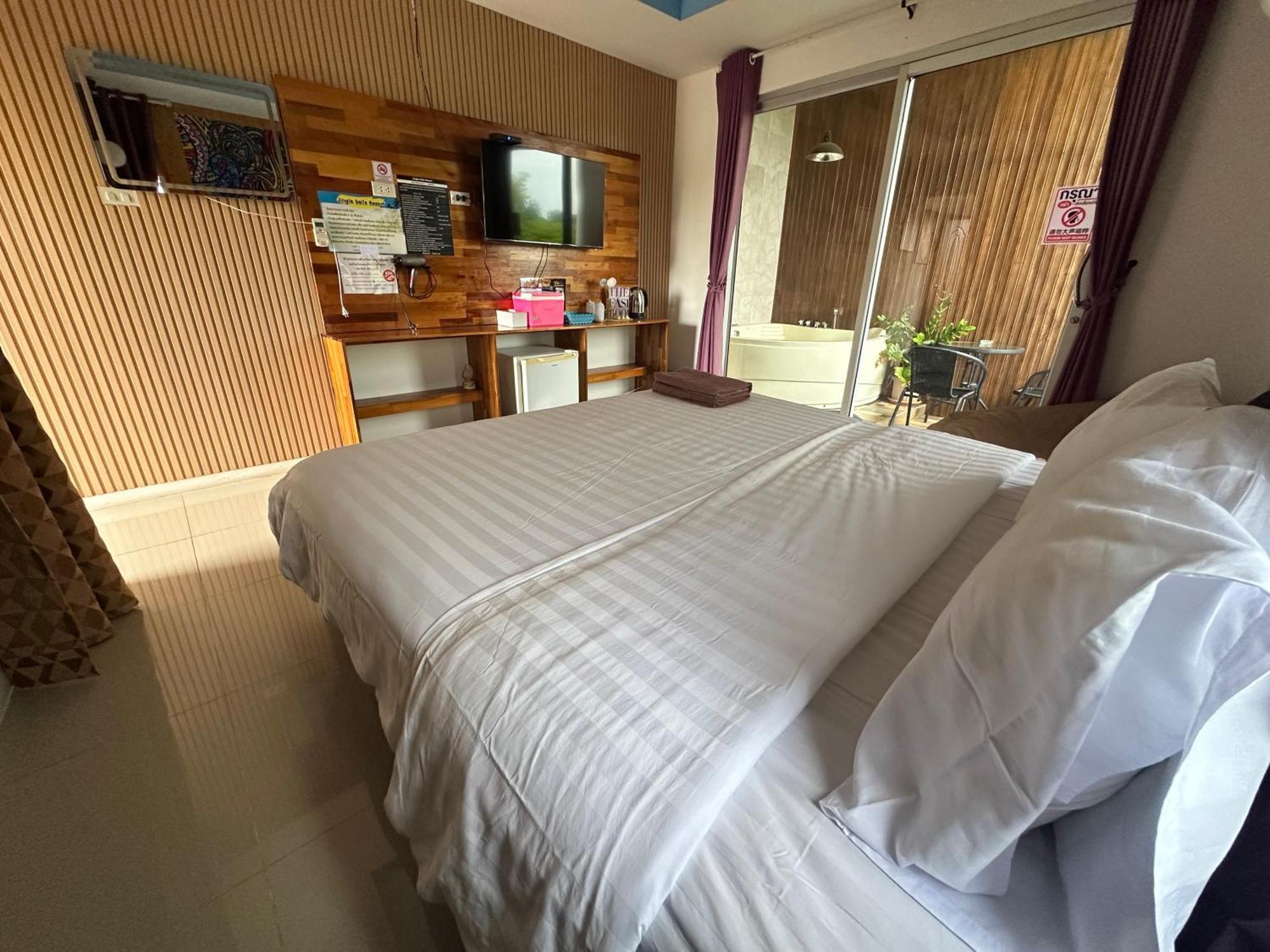 Jingle Bells Resort Ko Lan Exterior photo